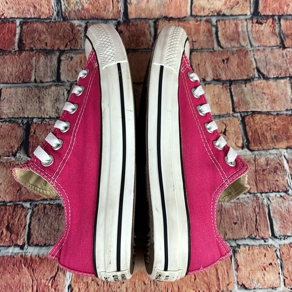 CONVERSE ALL-STAR CHUCK TAYLOR LOWTOP SHOES, WOMANS SIZE 7 EUC - Picture 6 of 11